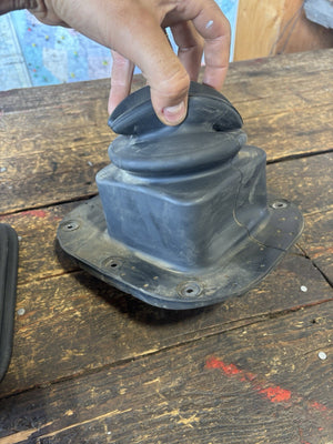 1998 - 2002 2NDGEN DODGE RAM MANUAL TRANSMISSION SHIFT SHIFTER BOOT SET 52107613