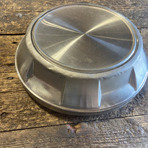 OEM 1989 - 1993 DODGE RAM 250 1ST GEN CUMMINS 2WD HUB CAP