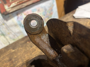 1994 - 1998 DODGE RAM 2500 CUMMINS 2WD STEERING KNUCKLE SPINDLE DRIVER SIDE