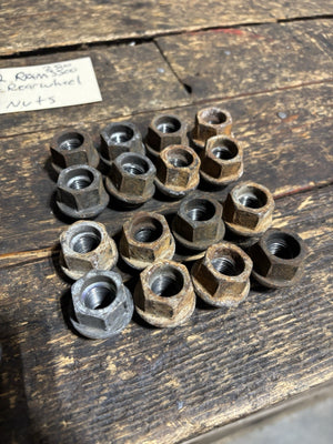 OEM SET OF 32 2012 DODGE RAM 2500 3500 SINGLE REAR WHEEL LUG NUTS