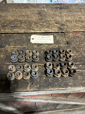 OEM SET OF 32 2012 DODGE RAM 2500 3500 SINGLE REAR WHEEL LUG NUTS