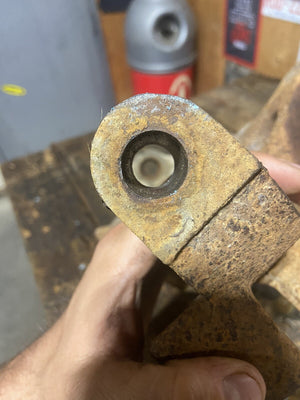 1994 - 1998 DODGE RAM 2500 CUMMINS 2WD STEERING KNUCKLE SPINDLE PASSENGER SIDE