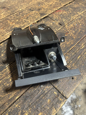 MINT 1ST GEN 1989 - 1993 DODGE RAM 150 250 350 GREY ASH TRAY ASHTRAY COIN HOLDER