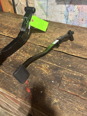2010 - 2018 DODGE RAM 4TH GEN BRAND NEW OEM CLUTCH AND BRAKE PEDAL MANUAL SWAP