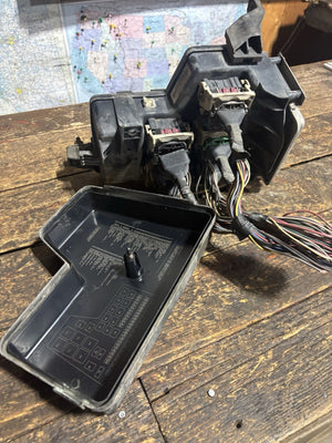 2003-2005 Dodge Ram 1500 2500 Fuse Box Relay Power Distribution P05026034AB