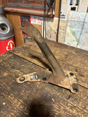 OEM 1ST GEN DODGE 1989 -1993 RAM 150 250 350 4X4 STEERING BOX BRACKET BRACE