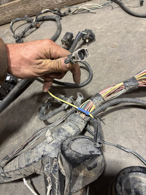 2004 2005 DODGE RAM CUMMINS ENGINE BAY WIRING HARNESS 56051898AA