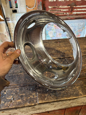 1999 - 2002 DODGE RAM 3500 DUALLY FRONT HUB DISH SIMULATOR WHEEL COVER 52106448