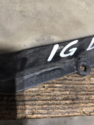 1989-1993 DODGE RAM 150 250 350 INSIDE DOOR VENT PIECE 4432752