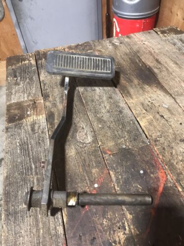 1989-1993 DODGE RAM 150 250 350 1ST GEN BRAKE PEDAL FOR AUTOMATIC TRUCKS PN 2802