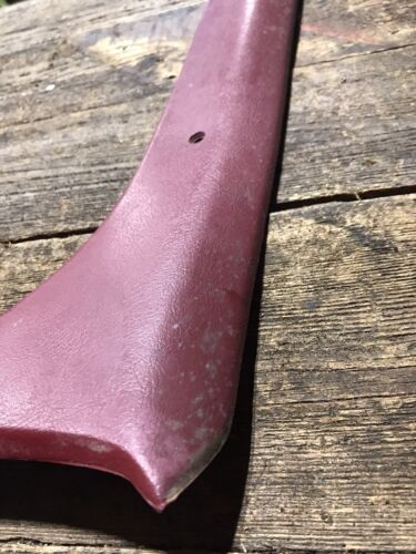 1989-1993 DODGE RAM 150 250 350 1ST GEN RED DRIVERS A PILLAR TRIM 4168239 - LT