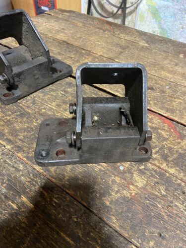1989 - 1991 DODGE RAM 250 350 CUMMINS NON IC 2WD MOTOR MOUNTS 4428078 4429079