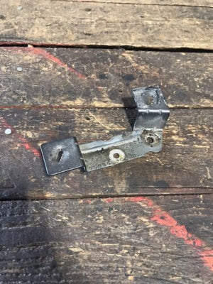 1998-2002 DODGE RAM 2500 3500 CUMMINS MANUAL SHIFTER SURROUND BRACKET 55055630