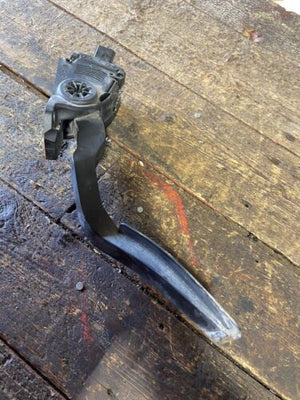 2006-2009 DODGE RAM 2500 3500 5.9 6.7 CUMMINS ACCELERATOR GAS PEDAL 53034003AB