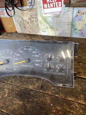 1997 1998 CHEVROLET GMC INSTRUMENT GAUGE CLUSTER 263,038KMS 