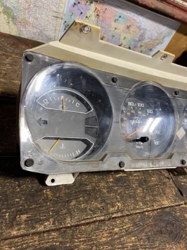 1987 1988 1989 DODGE RAM 150 250 INSTRUMENT GAUGE CLUSTER PN 4075149