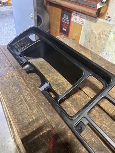 1994 1995 1996 1997 DODGE RAM 1500 2500 3500 RADIO GAUGE SURROUND DASH BEZEL