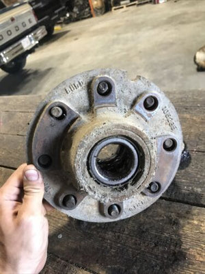 1989-1993 DODGE RAM D250 2WD 1ST GEN CUMMINS FRONT WHEEL BEARING HUB 105285