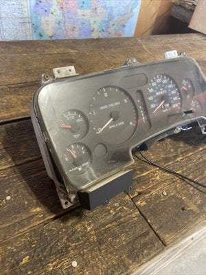 1994 - 1997 DODGE RAM 2500 3500 CUMMINS 482kms INSTRUMENT GAUGE CLUSTER 56006845