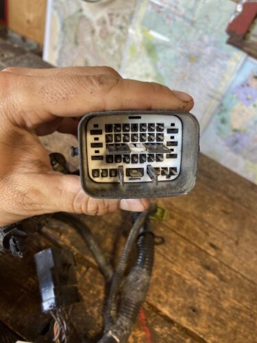 2005 2006 2007 DODGE RAM 5.9L CUMMINS AUTOMATIC ENGINE HARNESS 1/2 SIDE NO PART#