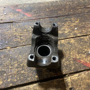 1994-1998 DODGE RAM 2500 3500 CUMMINS / V10 DANA 60 FRONT DIFFERENTIAL YOKE