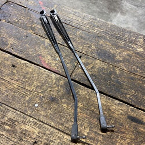 1989-1993 DODGE RAM 150 250 350 CUMMINS WINDSHIELD WIPER ARMS SET OEM