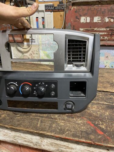 2006 - 2009 DODGE RAM 2500 3500 CENTER DASH BEZEL SURROUND + CLIMATE CONTROL