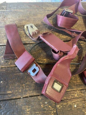 1989-1993 DODGE RAM 150 250 350 RED REGULAR CAB SEAT BELT SET