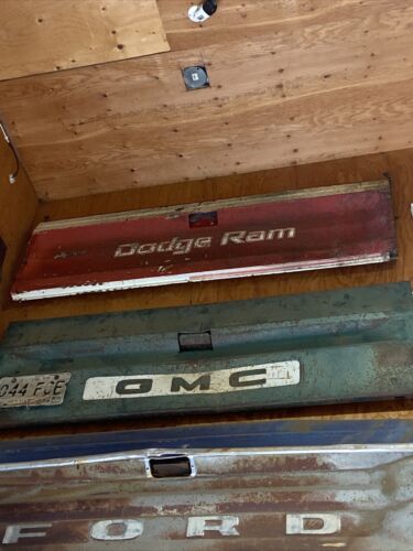 1970&#39;S DODGE RAM TAILGATE LATCHES LATCH PIECES