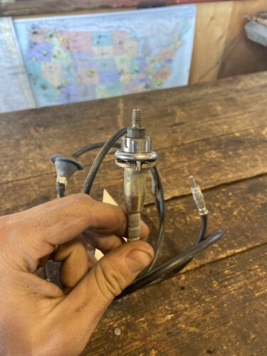 1989 - 1993 DODGE RAM 1ST GEN 150 250 350 ANTENNA RADIO CABLE &amp; BASE