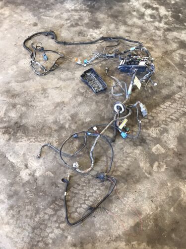 2001 DODGE RAM 2500 3500 CUMMINS AUTOMATIC ENGINE BAY FUSEBOX HARNESS 56045945AF
