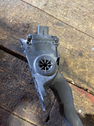 2006-2009 DODGE RAM 2500 3500 5.9 6.7 CUMMINS ACCELERATOR GAS PEDAL 53034003AB