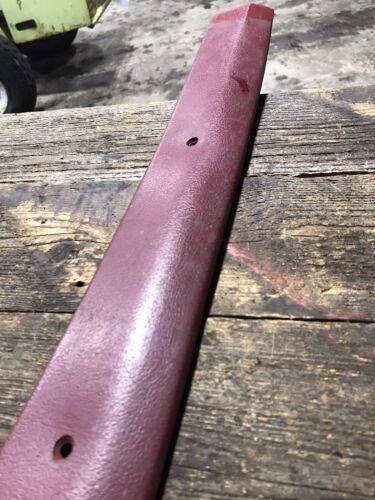 1989-1993 DODGE RAM 150 250 350 1ST GEN RED DRIVERS A PILLAR TRIM 4168239 - LT