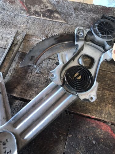 2003-2009 DODGE RAM 1500 2500 3500 PASSENGER FRONT WINDOW MOTOR ASSEMBLY &amp; GUTS