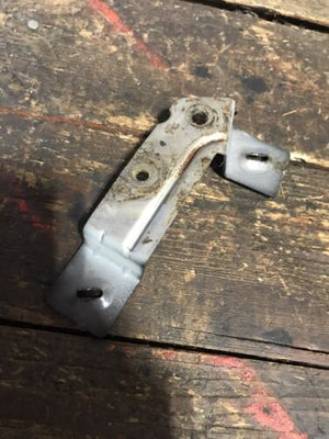 1998-2002 DODGE RAM 2500 3500 CUMMINS MANUAL SHIFTER SURROUND BRACKET 55055630