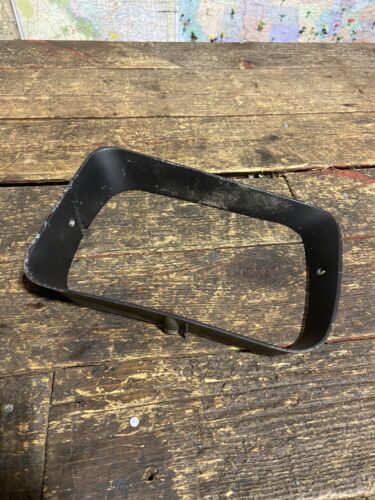 1991 1992 1993 DODGE RAM 150 250 350 HEADLIGHT BEZEL OEM PASSENGER SIDE RH