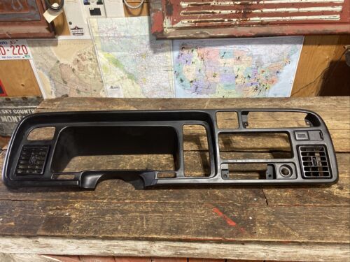 1994 1995 1996 1997 DODGE RAM 1500 2500 3500 RADIO GAUGE SURROUND DASH BEZEL