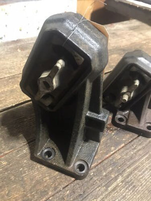 2007.5- 2009 DODGE RAM 2500 3500 6.7L CUMMINS ENGINE MOTOR MOUNTS PAIR / SET