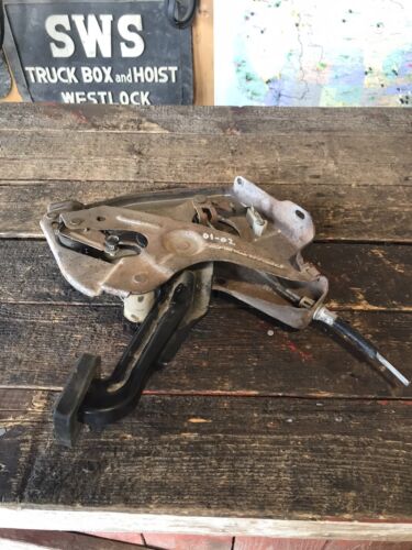 2001 .5-2002 DODGE RAM 2500 3500 CUMMINS EBRAKE PEDAL ASSEMBLY 52009842