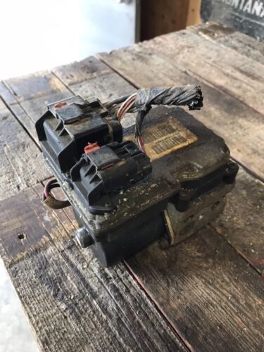 2003 DODGE RAM 2500 HEMI ABS BRAKE MODULE AND PUMP 52110034AE