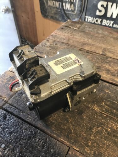 2004 2005 DODGE RAM 2500 3500 CUMMINS ABS BRAKE MODULE AND PUMP 52121408AB
