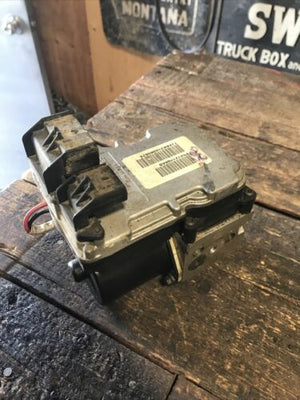 2004 2005 DODGE RAM 2500 3500 CUMMINS ABS BRAKE MODULE AND PUMP 52121408AB