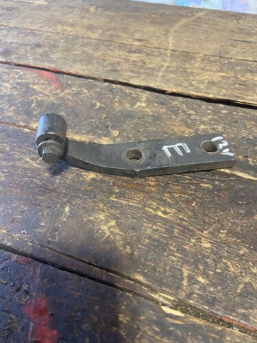 1989-1991 DODGE RAM 250 350 12V CUMMINS NON INTERCOOLED ENGINE BRACKET 3905313