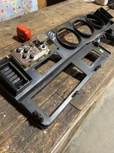1989-1993 DODGE RAM 250 350 1ST GEN CUMMINS WOODGRAIN DASH BEZEL Message Center