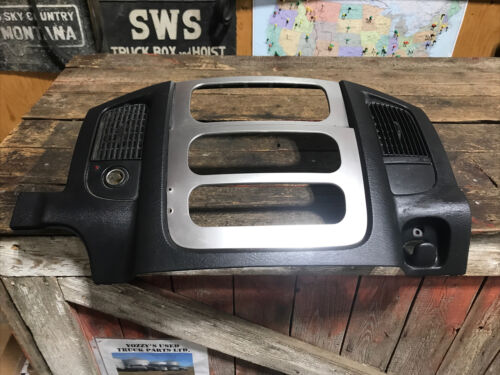 2003/2005 DODGE RAM 1500/2500/3500 CENTER DASH BEZEL TRIM HEATER CONTROL / RADIO