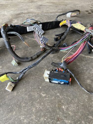 EARLY 2004 DODGE RAM 2500 3500 CUMMINS AUTOMATIC DASH HARNESS 56051947AD