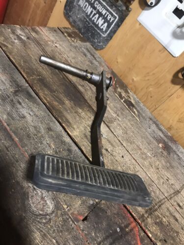 1989-1993 DODGE RAM 150 250 350 1ST GEN BRAKE PEDAL FOR AUTOMATIC TRUCKS PN 2802