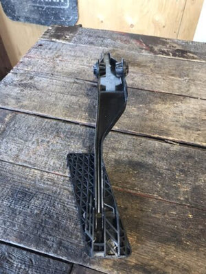 1994-2002 DODGE RAM 1500 2500 3500 ACCELERATOR GAS THROTTLE PEDAL PN 53031526