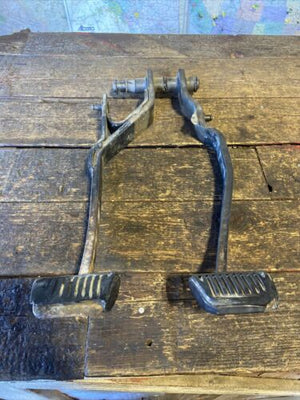 CLUTCH & BRAKE PEDAL MANUAL TRANSMISSION PEDALS 1998-2002 DODGE RAM 2NDGEN TRUCK