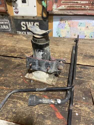 OEM 1989-1993 DODGE RAM 250 1ST GEN CUMMINS JACK &amp; TOOL SET